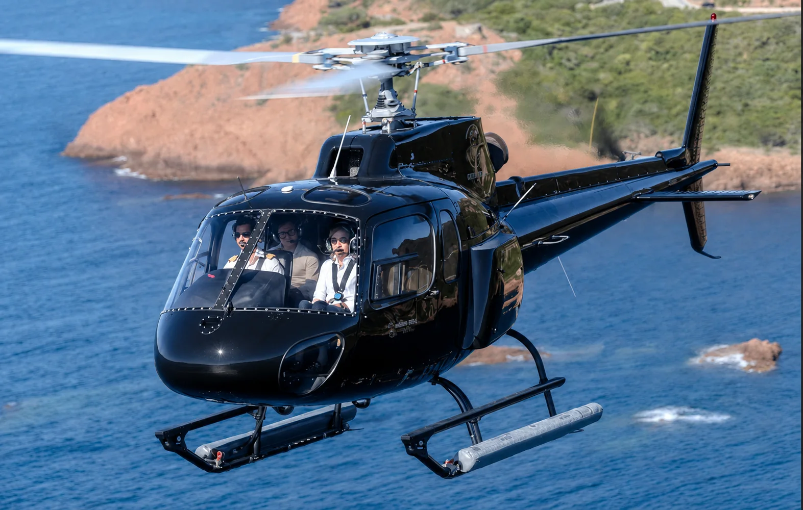 Airbus AS350 (2/4)