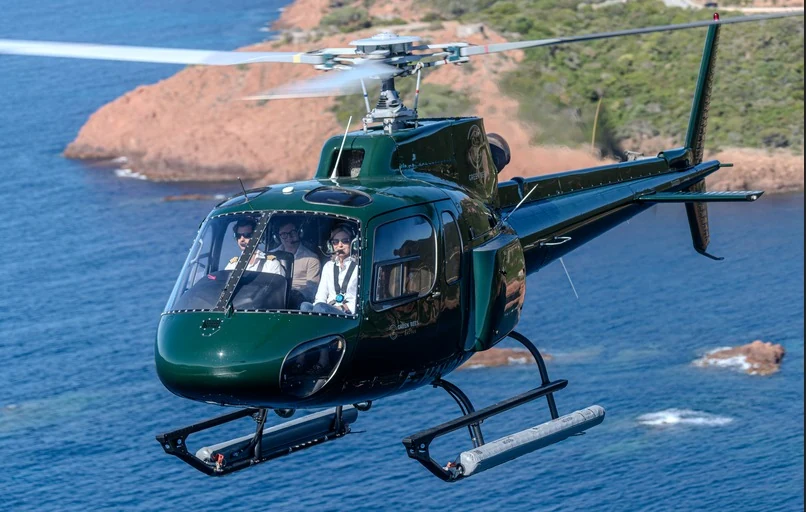 Airbus AS350 (1/4)